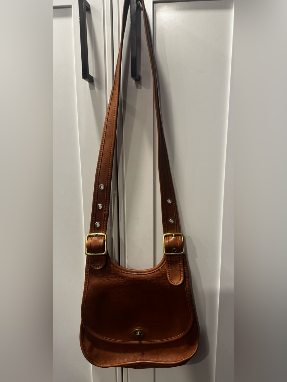 Coach 9988 RARE MEDIUM Vintage 90's Cognac Crescent Saddle Bag - Picture 2 of 13